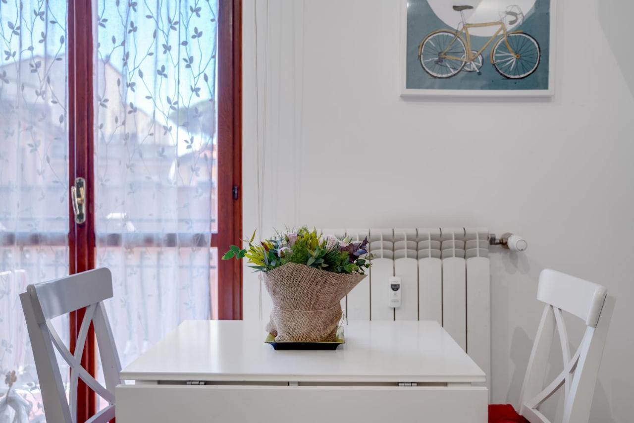 Walking Distance From San Pietro Apartment Exterior foto